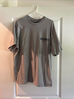 Designers Originals Short Sleeve Crew Tee in Light Gray